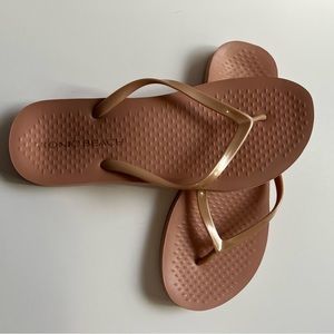 Vionic Women's Beach Noosa Flip-Flop